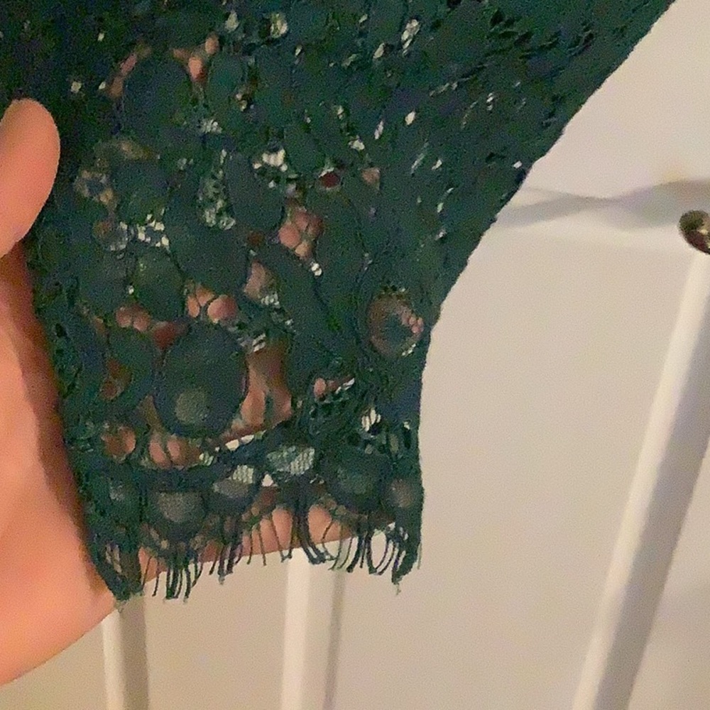 Bardot lace panel dress in hunter/emerald green EUC - Picture 14 of 16